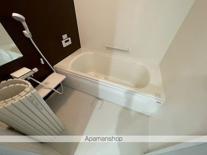 緑ヶ丘東通貸家[3LDK/83.3m2]のバス