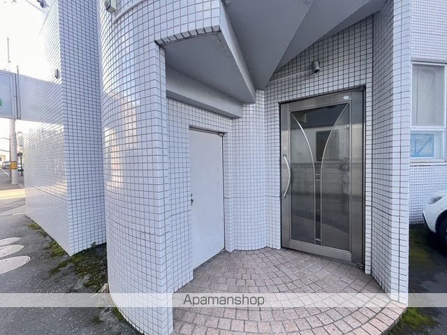 フォレストヒルズ宮の森の玄関写真