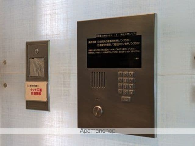 ティアラタワー中島倶楽部の玄関写真