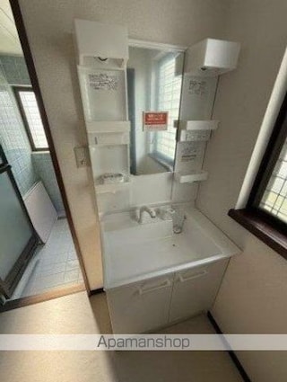 今関邸貸家[3SLDK/140m2]の洗面所