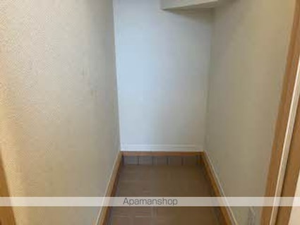和歌山県和歌山市湊[2LDK/67.02m2]の玄関