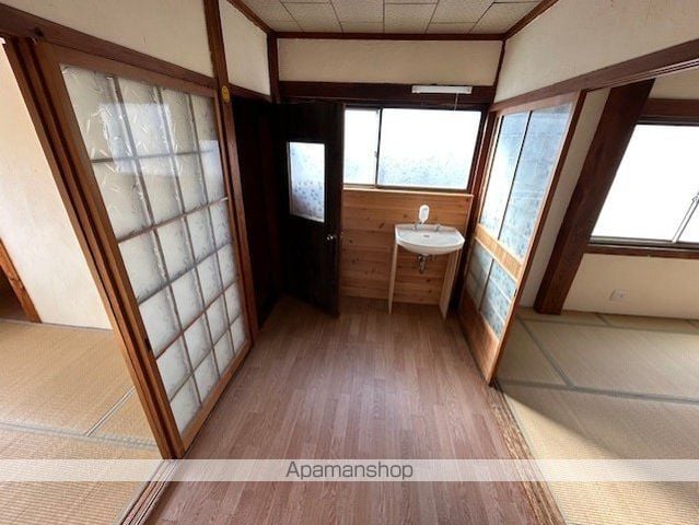 北陸本線 長浜駅 徒歩7分 2階建 築37年の内装写真