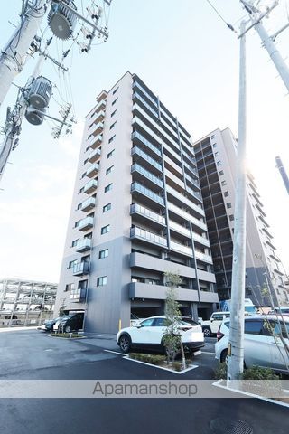 ロイヤルガーデン中吉野 N棟の外観写真