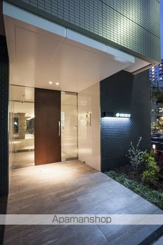 エンクレスト天神AVANTの玄関写真