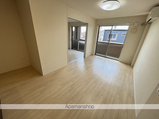 ロングアイランドヒルズマンションの内装写真
