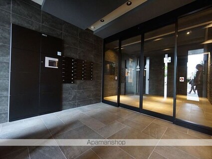 愛知県名古屋市北区志賀町４丁目[2LDK/71.2m2]のエントランス