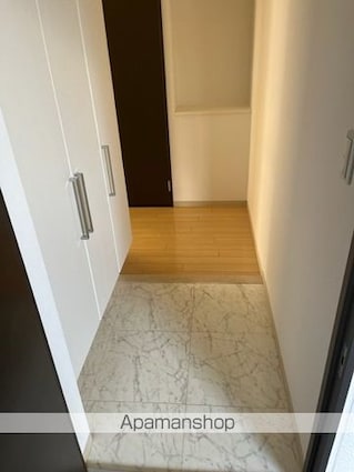 滋賀県大津市京町１丁目[1LDK/40.05m2]の玄関