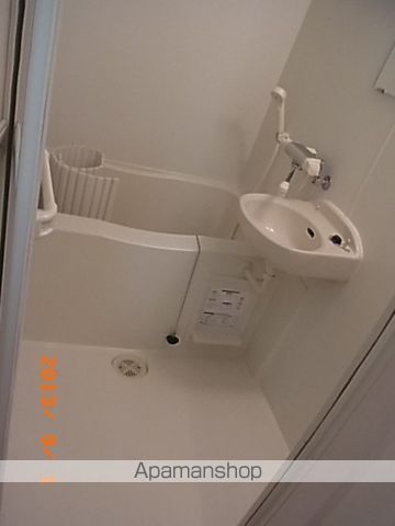 パインコート小平Bの内装写真