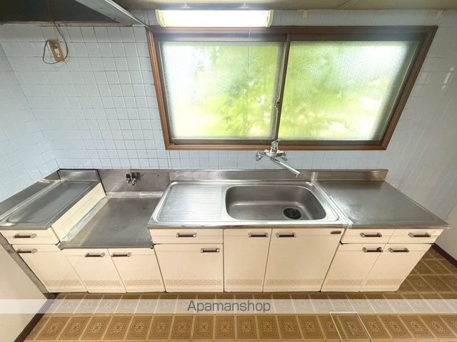 松陰町5番1棟2戸の内装写真