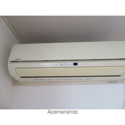 ロイヤルハイツ東八の内装写真