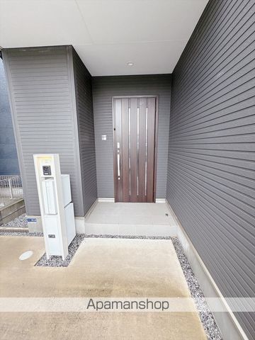 京成電鉄千葉線 みどり台駅 徒歩9分 2階建 築5年の玄関写真