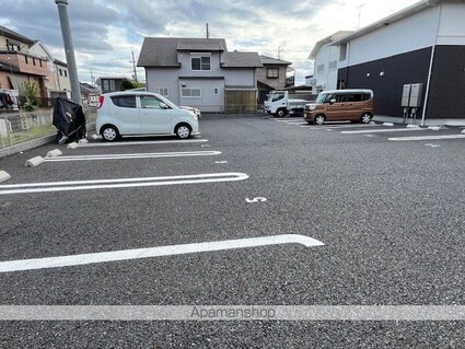 Ｌａ・ｅｓｃａｌｉｅｒ（ラエスカリエ）[2LDK/58.17m2]の駐車場