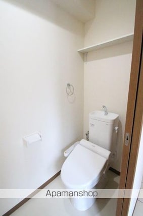 東京都台東区東上野６丁目[1R/37.82m2]のトイレ