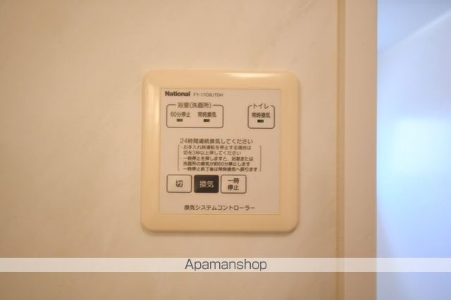 リビングタウン松若町 A棟の内装写真