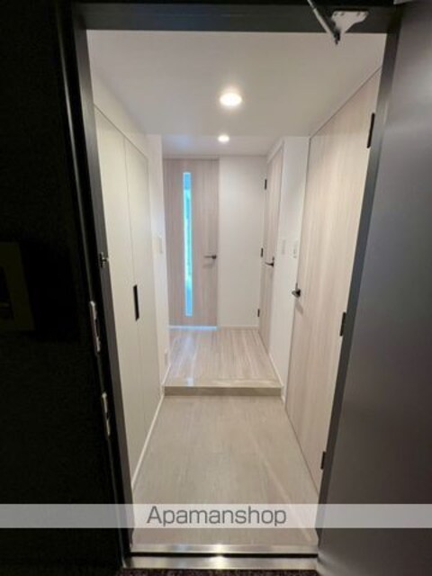 東京都新宿区西落合２丁目[2LDK/53.2m2]の玄関