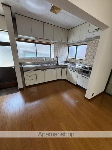 三鷹市 2階建 築50年の内装写真