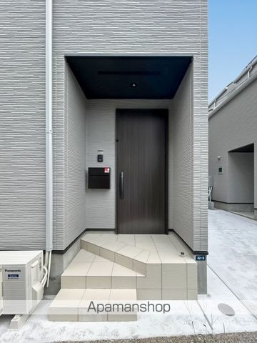 京王電鉄高尾線 京王片倉駅 徒歩6分 3階建 新築の玄関写真