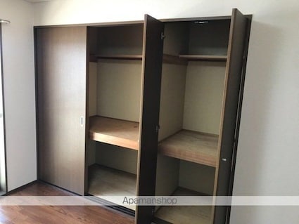 コンフォール[2LDK/49.5m2]の収納
