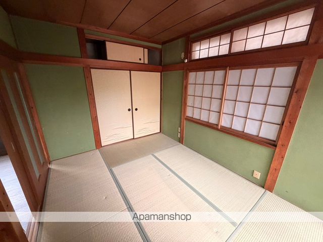 八幡市 2階建 築45年の内装写真