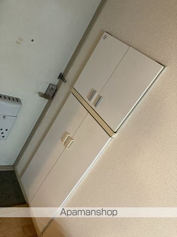 丸栄ハイツ王子の内装写真