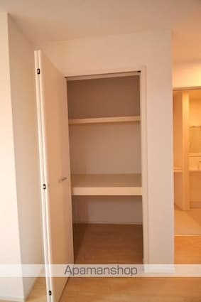 メゾン　ド　さちＡ[1LDK/42.5m2]の収納