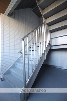 Ｄ－Ｓｅｒｅｎｏ富士見町[1LDK/33.75m2]の共用部1