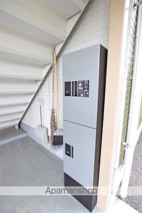 サンパレス（岸町）[2K/40.1m2]の共用部1