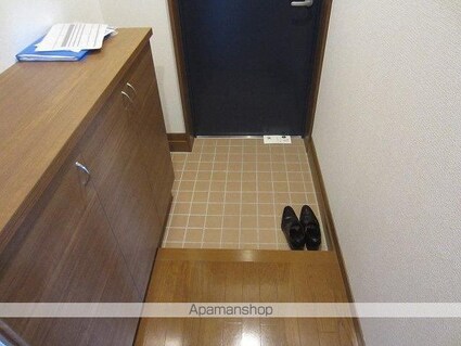 ＣＯＬＬＩＮＥ[3LDK/66.24m2]の玄関