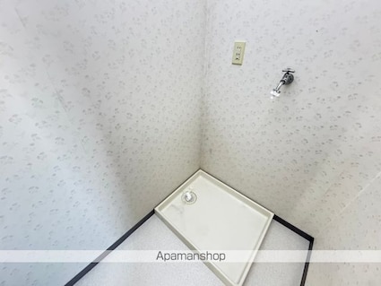 メゾン・ウィステリア[2DK/40m2]の洗面所