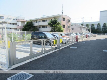 カーサ・ル・コットン[1K/30.96m2]の駐車場