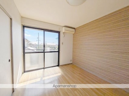 ロイヤルパレス新倉　Ｂ棟[2DK/48.6m2]のリビング・居間