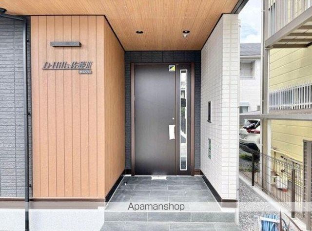 DーHILLS佐藤IIIの玄関写真