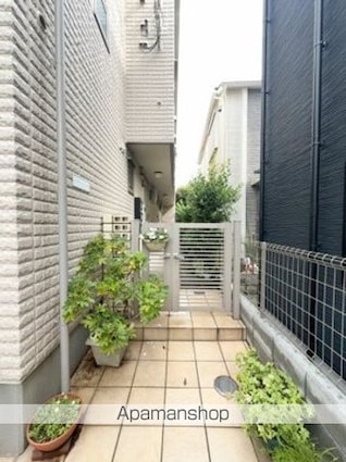 東京都世田谷区弦巻２丁目[1K/26.6m2]の外観2