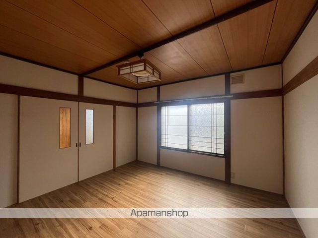 根室本線 新富士駅 徒歩27分 2階建 築52年の内装写真