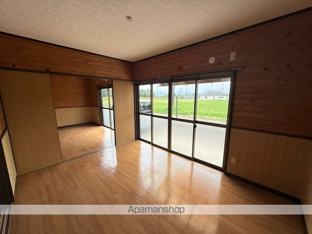 都城市 1階建 築27年の内装写真
