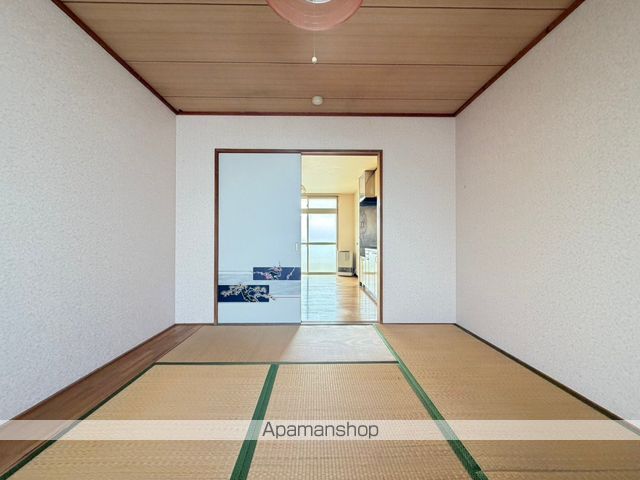 シャルム八幡IIの内装写真