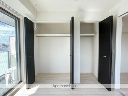 イーストガーデン[1LDK/38.2m2]の収納