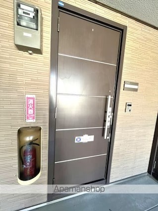 エステートＳＡＫＵＲＡ　Ｒ＆Ｃ　Ｃ棟[1LDK/40.85m2]の玄関