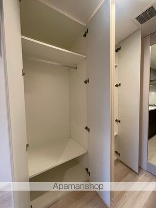 東京都中野区弥生町２丁目[1K/25.97m2]の収納