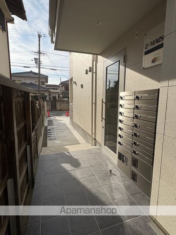ジーメゾン高石千代田アクシスの玄関写真