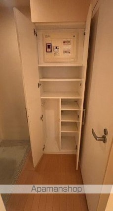 レジオス世田谷尾山台[1K/31.21m2]の玄関