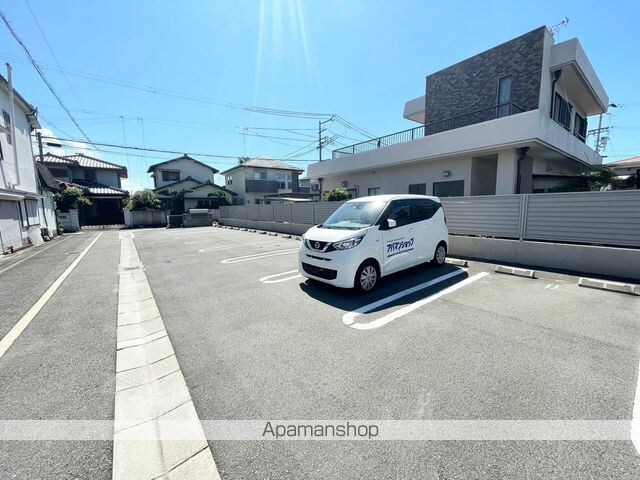 ラヴィーン（ＲＡＶＩＮＥ）Ⅰ[2LDK/57.21m2]の駐車場2