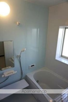 藤久良町貸戸建[3LDK/101m2]のバス