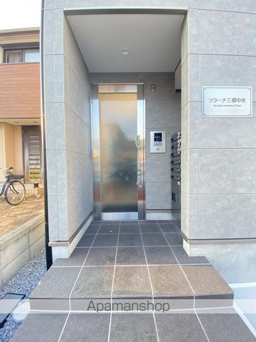 ソラーナ三郷中央の玄関写真