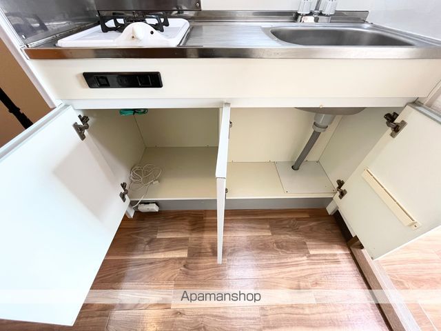 イーストウイングの内装写真
