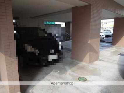 カインド中宝永[1DK/33.61m2]の駐車場