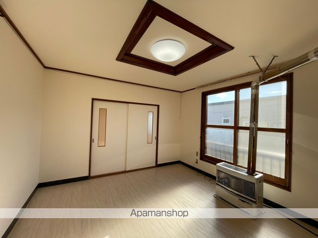 芦田方一棟二戸の内装写真