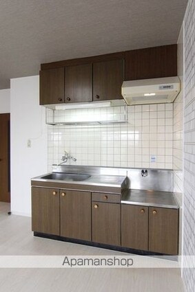 メゾンフォンテーヌ[3LDK/62.37m2]のキッチン