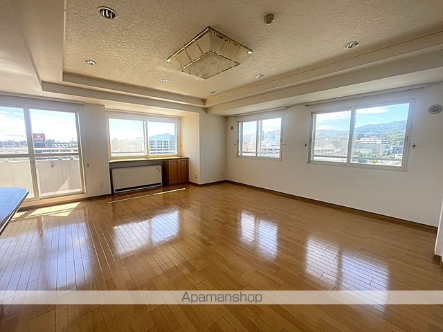 シェイクスピア宮の沢の内装写真
