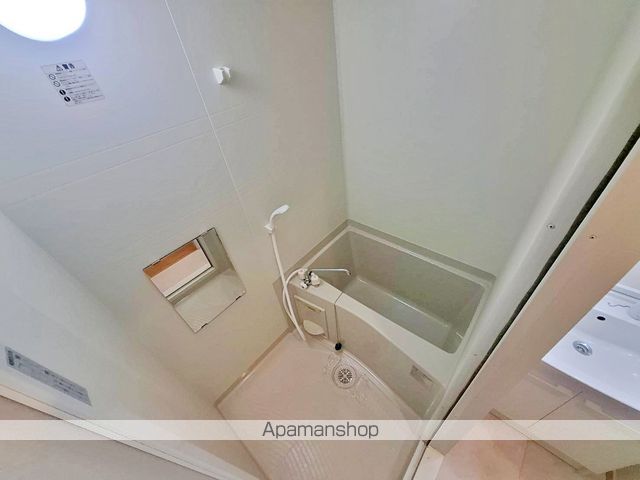 レジア三津屋南の内装写真